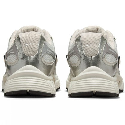 W NIKE V5 RNR