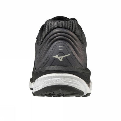 SHOE WAVE PARADOX